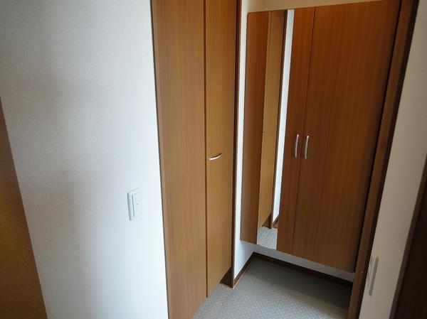 羽曳野市誉田３丁目のハイツ