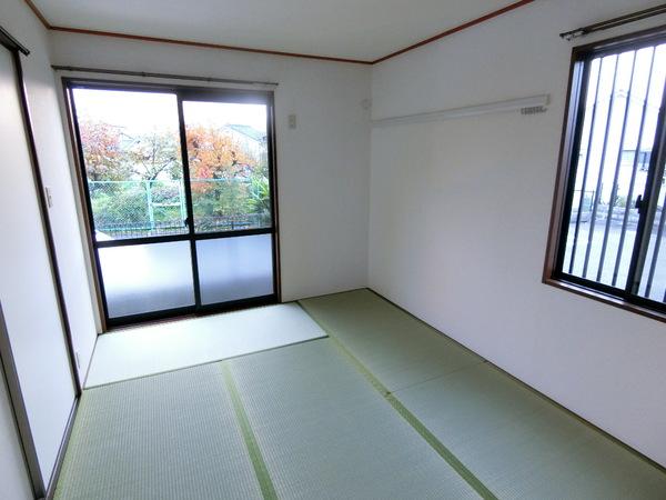 羽曳野市高鷲３丁目のハイツ