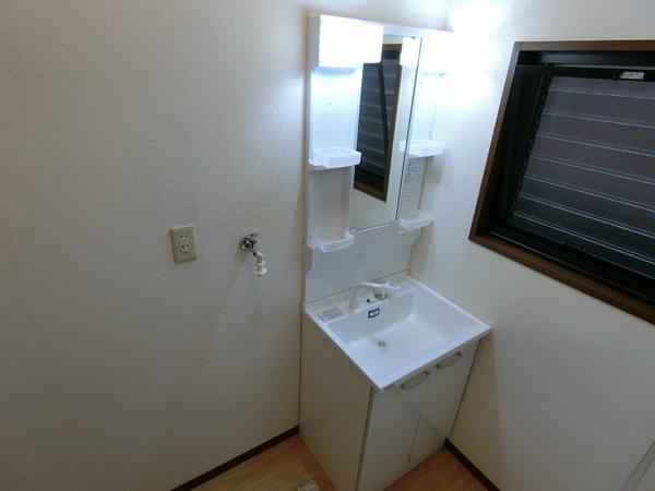 羽曳野市高鷲３丁目のハイツ