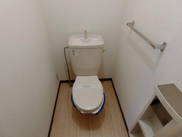 羽曳野市高鷲３丁目のハイツ