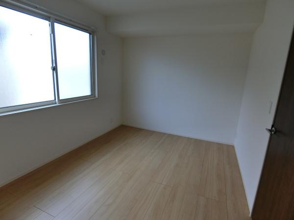 羽曳野市南恵我之荘6丁目のハイツ(洋室)