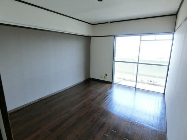 藤井寺市小山１丁目のマンション