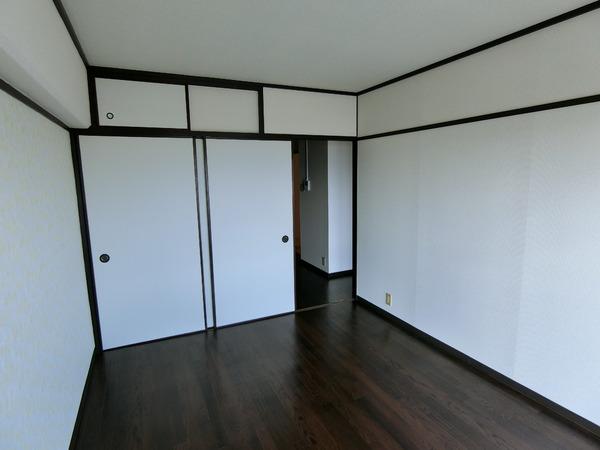 藤井寺市小山１丁目のマンション