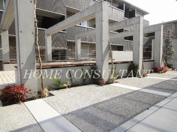 レイクヒルズA棟(エントランス)