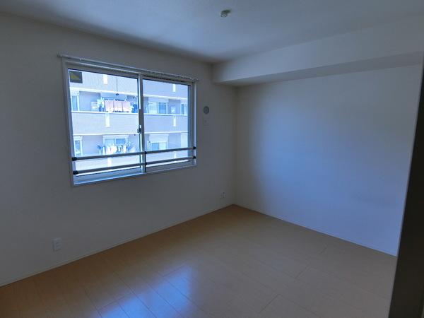 レイクヒルズA棟(洋室)