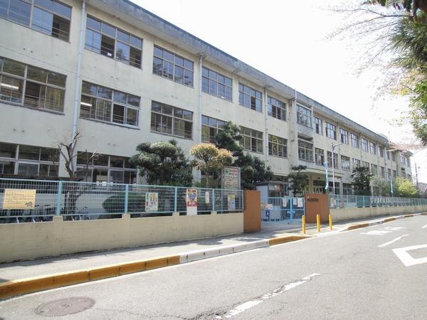 藤井寺市春日丘１丁目のマンション(藤井寺市立藤井寺西小学校)
