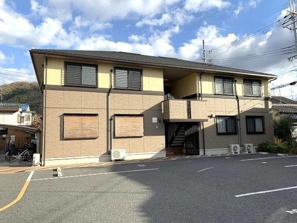 柏原市法善寺２丁目のハイツ