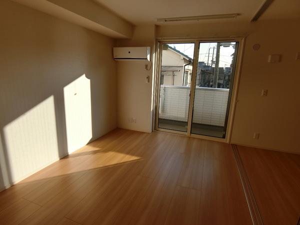 羽曳野市誉田３丁目のハイツ