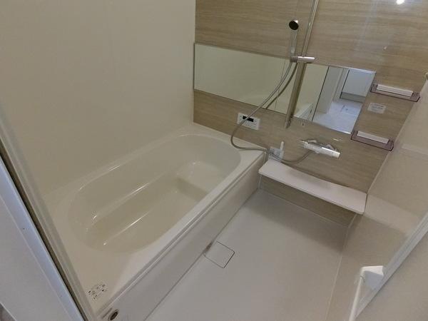 羽曳野市誉田３丁目のハイツ