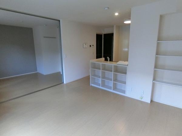 レイクヒルズC棟(リビング)