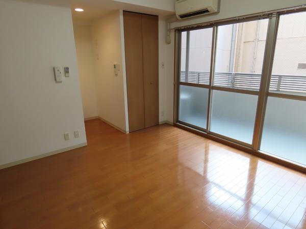 ウィスタリア京橋(リビング)