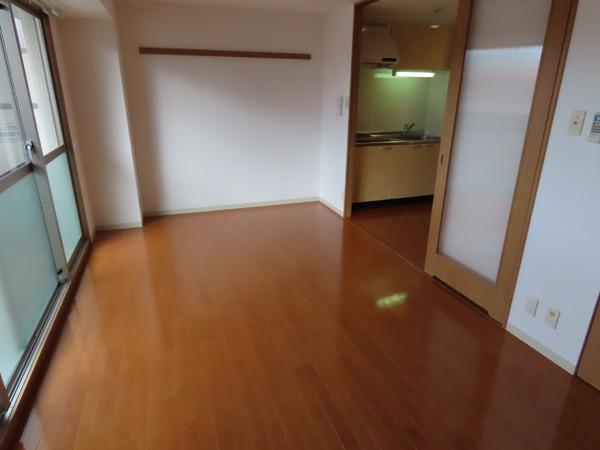 ウィスタリア京橋(リビング)