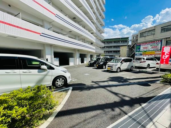 セレニテ京橋クレア(駐車場)