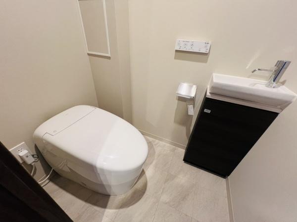 大阪市都島区都島北通1丁目のマンション(トイレ)