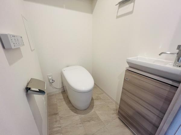 大阪市都島区都島北通1丁目のマンション(トイレ)