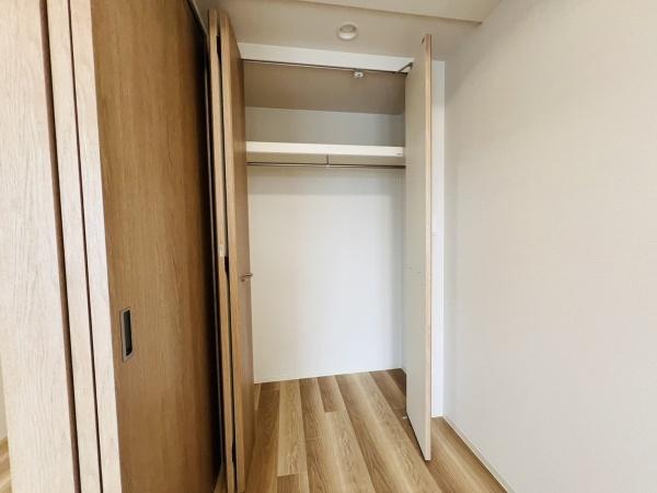 大阪市城東区東中浜9丁目のマンション(収納)