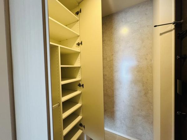 大阪市都島区都島北通1丁目のマンション(玄関)