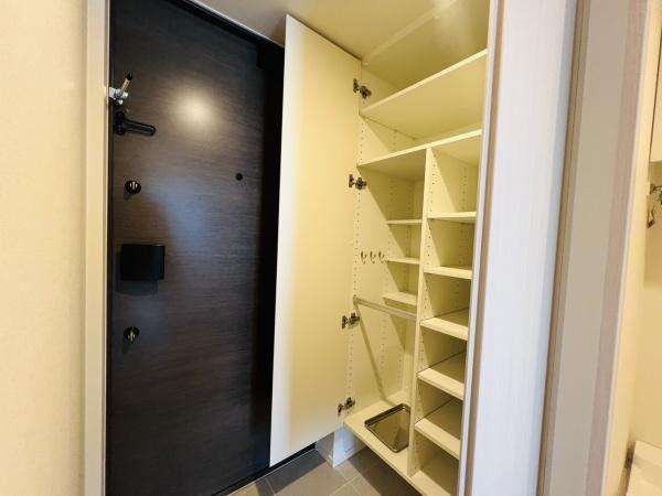 大阪市都島区都島北通1丁目のマンション(玄関)