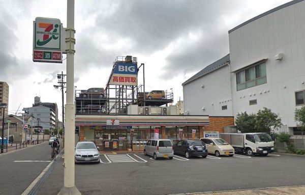 大阪市城東区永田4丁目のアパート(セブンイレブン大阪諏訪4丁目店)