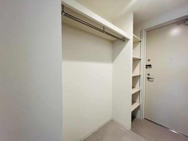 大阪市城東区東中浜9丁目のマンション(収納)