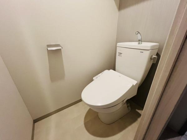 大阪市城東区中浜2丁目のマンション(トイレ)