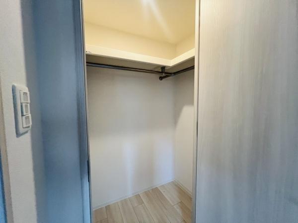 大阪市城東区中浜2丁目のマンション(収納)