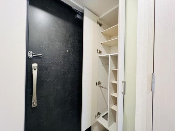 大阪市城東区中浜2丁目のマンション(玄関)