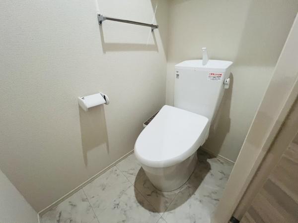 大阪市城東区諏訪3丁目のアパート(トイレ)