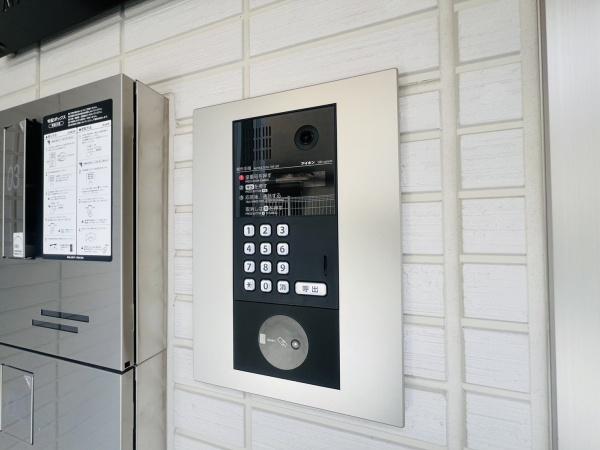 大阪市城東区永田1丁目のアパート(エントランス)