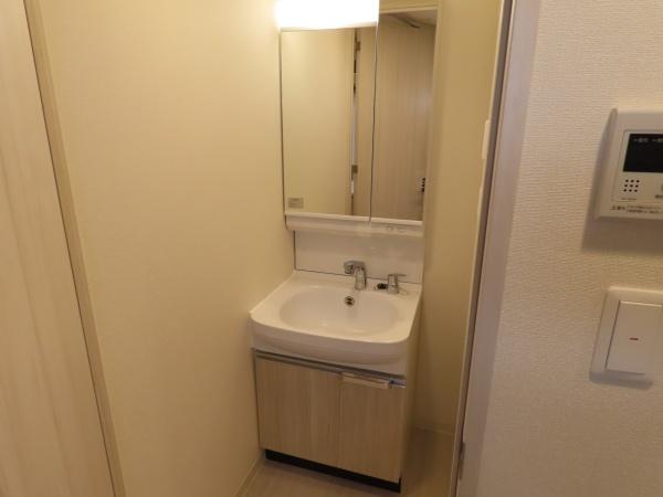 大阪市城東区東中浜９丁目のマンション