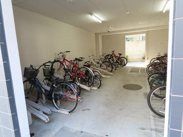 グレンパーク京橋(駐車場)