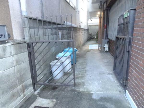 大阪市都島区中野町3丁目のマンション(エントランス)