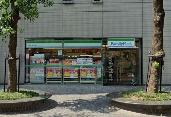 ザ・パークハビオ堂島(ファミリーマート近鉄堂島ビル店)