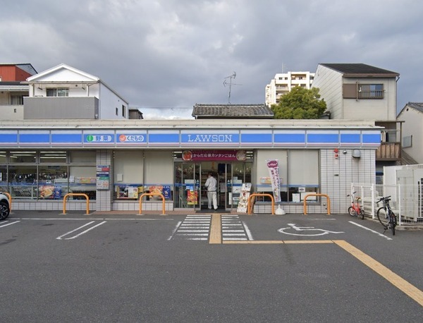 リアン城東(ローソン成育三丁目店)