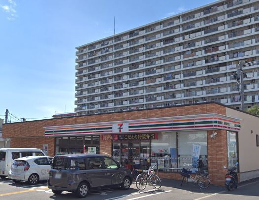 セジュール関目(セブンイレブン大阪古市3丁目店)