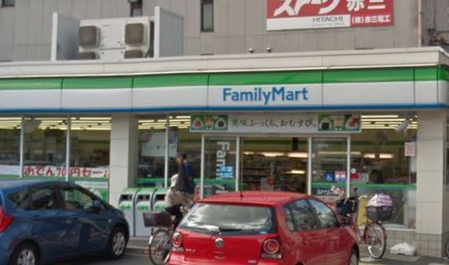 Lafort２城北公園通(ファミリーマート赤川三丁目店)