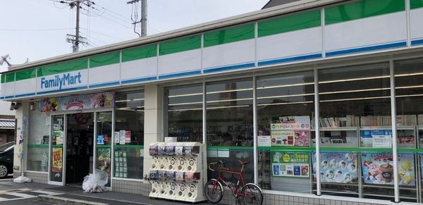 コート帝塚山中(ファミリーマートMYS万代東二丁目店)