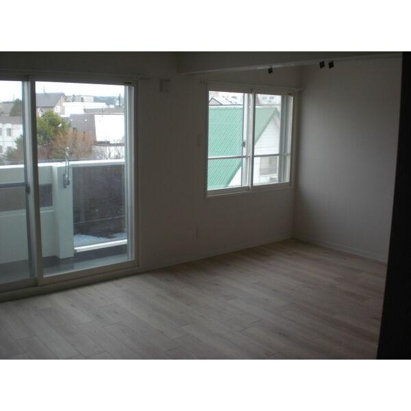 フォレスタ月寒東