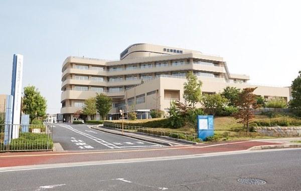青葉の森公園通り 10号棟(千葉市立青葉病院)