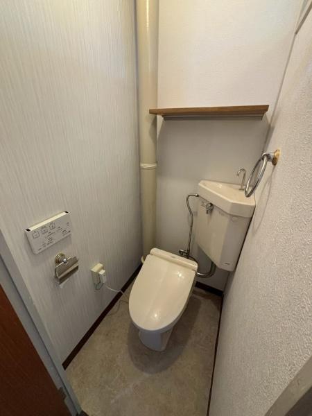 船橋市薬円台4丁目のマンション(トイレ)