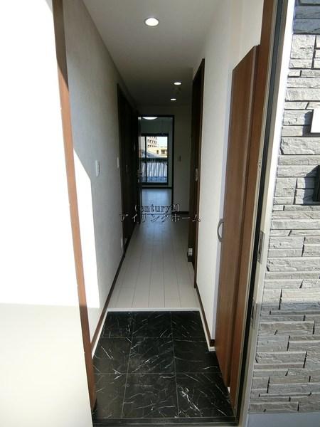 ルージェ薬円台(玄関)