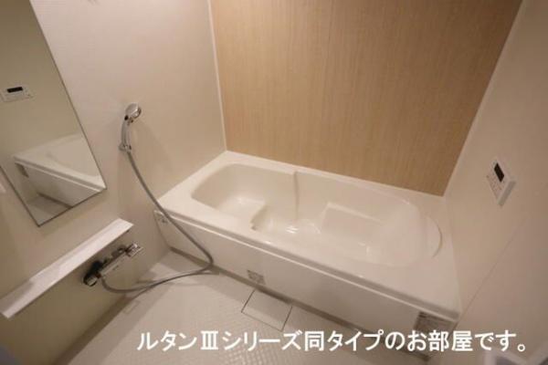 リバーサイドハウス