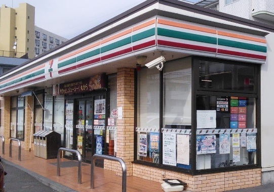 川崎市中原区下小田中5丁目のマンション(セブンイレブン川崎子母口東店)