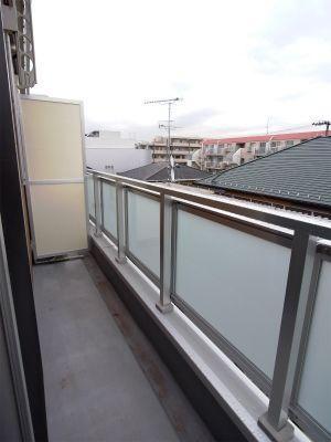 川崎市中原区今井仲町のマンション