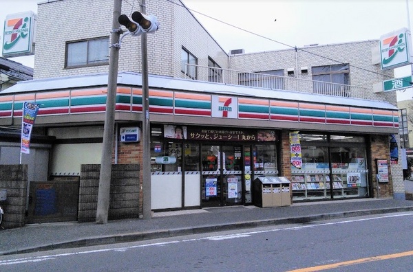 川崎市幸区古市場1丁目のアパート(セブンイレブン古市場店)