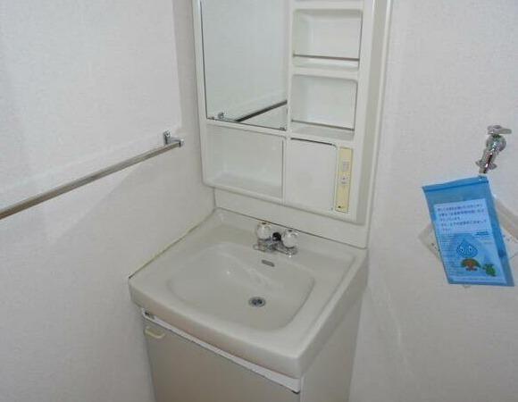 川崎市高津区末長３丁目のマンション