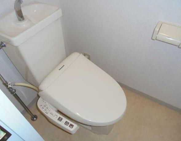 川崎市高津区末長３丁目のマンション