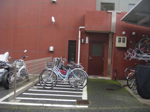 川崎市高津区北見方２丁目のマンション