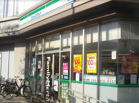 川崎市高津区末長1丁目のアパート(ファミリーマート梶が谷駅南店)