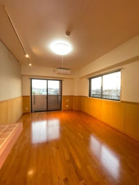 川崎市川崎区小田栄１丁目のマンション